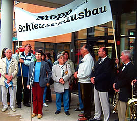 Demonstration gegen den Schleusenausbau