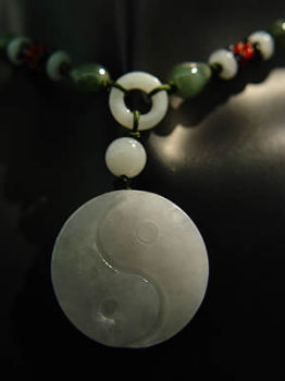 KENGEN - Pendentif jade blanc Yin Yang