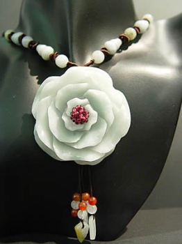 Manji - Collier fleur de jade