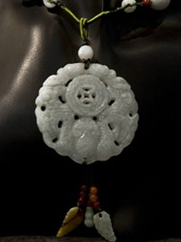 Bunna pendentif "p�che-pi�ce d'argent-chauve souris"