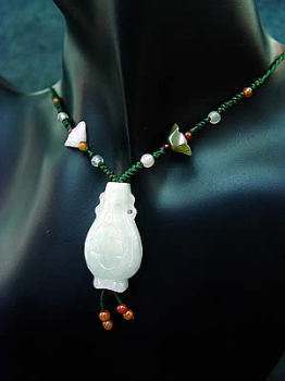 Honn�tet� - Collier vase de Bouddha