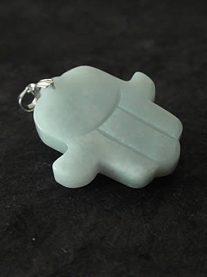 Pendentif en jade main de Fatma. Cr�ation Jade-France.