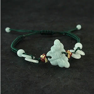 Bracelet en jade. Papillon mont� sur fls tress�s. Jade-France