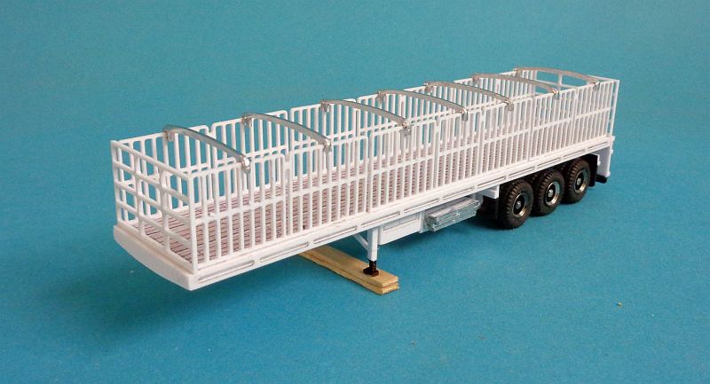 B-Trailer With Gates and cross Bar