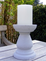 Kerzenst�nder aus Kunststein
