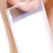 Glas gef�llt mit Milch