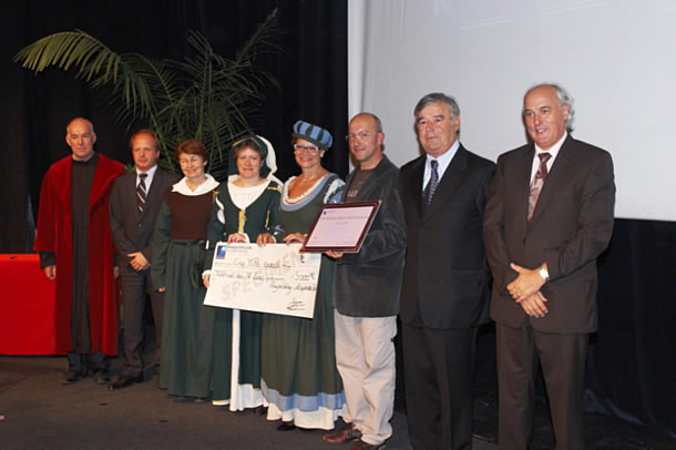 Remise du prix Initiative Region par les personalit�s de la Banque Populaire