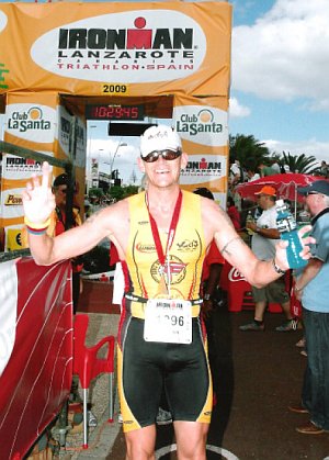 Walter Jores, 10:29:08 ersch&ouml;pft aber gl&uuml;clich im Ziel Ironman 2009 auf Lanzarote - Qaulifikation zum Ironman auf Hawaii erreicht!!!!