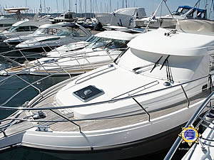 Adria Turn - gebrauchte Motorboote & Motoryachten - Symbolfoto