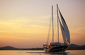 Yachtcharter Kreuzfahrt Schiff Gulet Aurum - Nostalgiebot Holzsegler