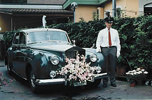 Unsere nostalgische, einmalig schöne und klassische Hochzeits-Limousine