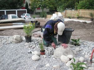 An der Arbeit|Teich|Kundeng�rtner Fiore|Neuendorf