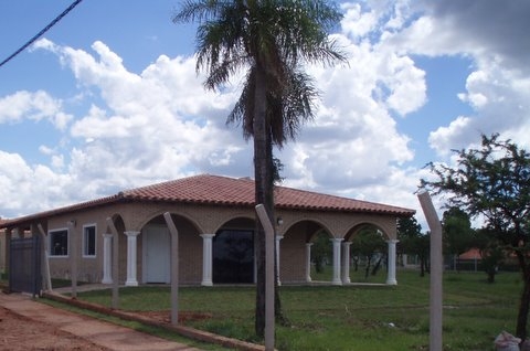 Paraiso al Lago in Paraguay