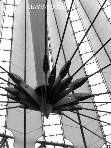 Bick in die Kuppel des Sonny Center, Berlin, Fotografie von Anton Buri, Kunst + Architektur, Lohn - Ammannsegg, CH