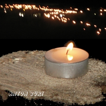 Lichtermeer, scheimmende Installation von Anton Buri, zu Silverster 2007, 366 gute W&uuml;nsche f&uuml;r das kommende Jahr.