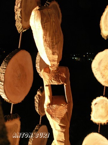 Installation Zeitmaschine von Anton Buri, freischaffender K&uuml;nstler, Rheinfelden, an der Ausstellung BrotLOSKunsthappening in der Elisabethen Kirche in Basel