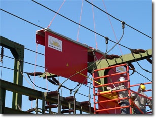 Arbeiten unter Spannung im Umspannwerk