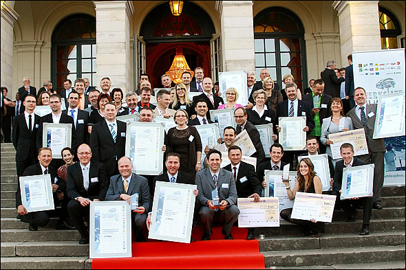 gruppenbild_treppe2.jpg