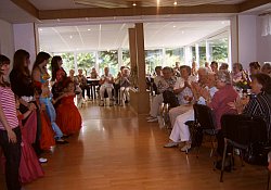 so feiern wir, mit wundervollen Programmeinlagen