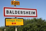 Cliquer pour visiter le village