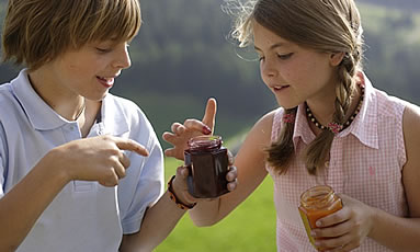 Bauernhofurlaub - hausgemachte Marmelade naschen