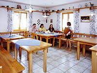 unser Bierst�berl neben der Ferienwohnung - Gem�tlichkeit auf dem Ferienhof in Bayern