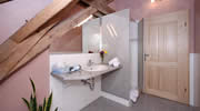Bauernhof Gr&uuml;ndinger, Ferienwohnung Studiowohnung Bad mit Dusche/WC