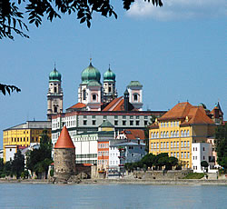 Donauschifffahrt und Dreifl&uuml;ssestadt Passau
