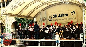 Die B�hne im Brunnenhof - eine beliebte Konzertst�tte in Trier n�he Porta Nigra