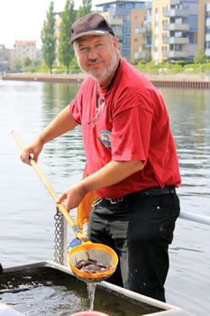 Ralf, der Fischflüsterer