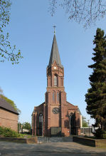 <b>Vochem, Pfarrkirche Sankt Matth�us</b><br><p>&nbsp; </p>
<table cellspacing="1" cellpadding="5" border="1" width="100%">
    <tbody>
        <tr>
            <td><img hspace="0" height="115" border="0" width="100" vspace="0" alt="Wikipedia - Die frei Enzyklop&auml;die" src="/image.php?id=2271" /></td>
            <td>Dieses Bild stammt aus der freien Enzyklop&auml;die <a href="http://de.wikipedia.org/" target="_blank">Wikipedia</a> und steht unter der <a href="http://de.wikipedia.org/wiki/GNU-Lizenz_f%C3%BCr_freie_Dokumentation" target="_blank">GNU-Lizenz f&uuml;r freie Dokumentation</a>. In der Wikipedia ist eine <a href="http://de.wikipedia.org/w/index.php?title=Datei:Br%C3%BChl_Vochem_Sankt_Matth%C3%A4us.JPG&filetimestamp=20110408182457" target="_blank">detaillierte Beschreibung und Angabe des Urhebers</a> verf&uuml;gbar.</td>
        </tr>
    </tbody>
</table>
<p>&nbsp;</p>