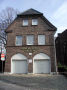 <b>Das alte Gemeindehaus</b><br><p>&nbsp;</p>
<table cellspacing="1" cellpadding="5" border="1" width="100%">
    <tbody>
        <tr>
            <td><img hspace="0" height="115" border="0" width="100" vspace="0" src="/image.php?id=2271" alt="Wikipedia - Die frei Enzyklop&auml;die" /></td>
            <td>Dieses Bild stammt aus der freien Enzyklop&auml;die <a target="_blank" href="http://de.wikipedia.org/">Wikipedia</a> und steht unter der <a target="_blank" href="http://de.wikipedia.org/wiki/GNU-Lizenz_f%C3%BCr_freie_Dokumentation">GNU-Lizenz f&uuml;r freie Dokumentation</a>. In der Wikipedia ist eine <a target="_blank" href="http://de.wikipedia.org/w/index.php?title=Datei:Vochem-Gemeindehaus.JPG&filetimestamp=20070208144154">detaillierte Beschreibung und Angabe des Urhebers</a> verf&uuml;gbar.</td>
        </tr>
    </tbody>
</table>
<p>&nbsp;</p>