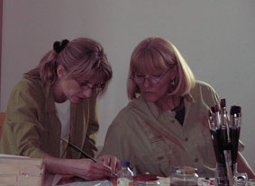 Im Atelier: Christine Reinckens und Gisela Vigener