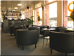 café | lounge | bar