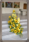 treppengesteck sonnenblumen fr. 293.00 (1).jpg treppengesteck sonnenblumen fr. 293.00 (1).jpg