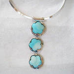Collier des Iles Fleurs - Retrouvez tous les bijoux fantaisie en nacre dans la boutique Brelok's >>