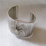 Bracelet Star Complet - Retrouvez tous les bijoux fantaisie en m�tal dans la boutique Brelok's >>