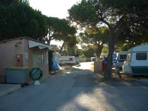 CAMPING 002 [].jpg