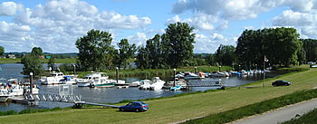 Bootshafen am Stover Strand bei Hamburg
