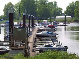 Bootshafen am Stover Strand bei Hamburg