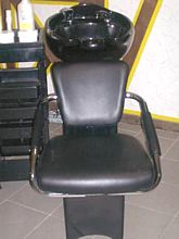 Coiffeurgesch&auml;fte, Coiffeurbedarf oder Ihre Coiffeur Einrichtung und Coiffeur Ladeneinrichtung bekannter Marken wie Welonda und Olymp zu sensationell g&uuml;nstigen Preisen.  Werden Sie mit Ihrem Coiffeur Salon selbst&auml;ndig, unabh&auml;ngig und finanziell erfolgreich.