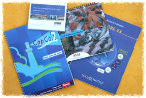Brochures copies couleurs reliées anneaux metal