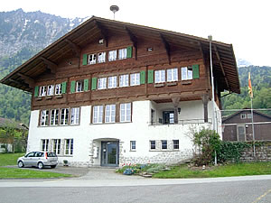 Schulhaus D&auml;rligen