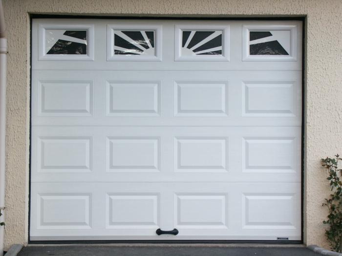 garage1.jpg