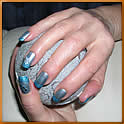 Naturn�gel in Blau gehalten