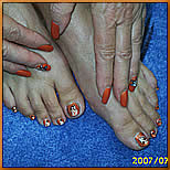 Fu�- und Fingern�gel im gleichen Design