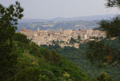 Arcevia, Perle der Berge, la perla die monti in den italienischen Marken