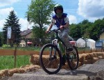 Junger Mountainbiker