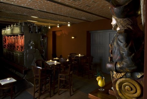 Blick in die Hafenbar