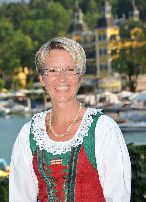 Chorleiterin Nicole Dullnig